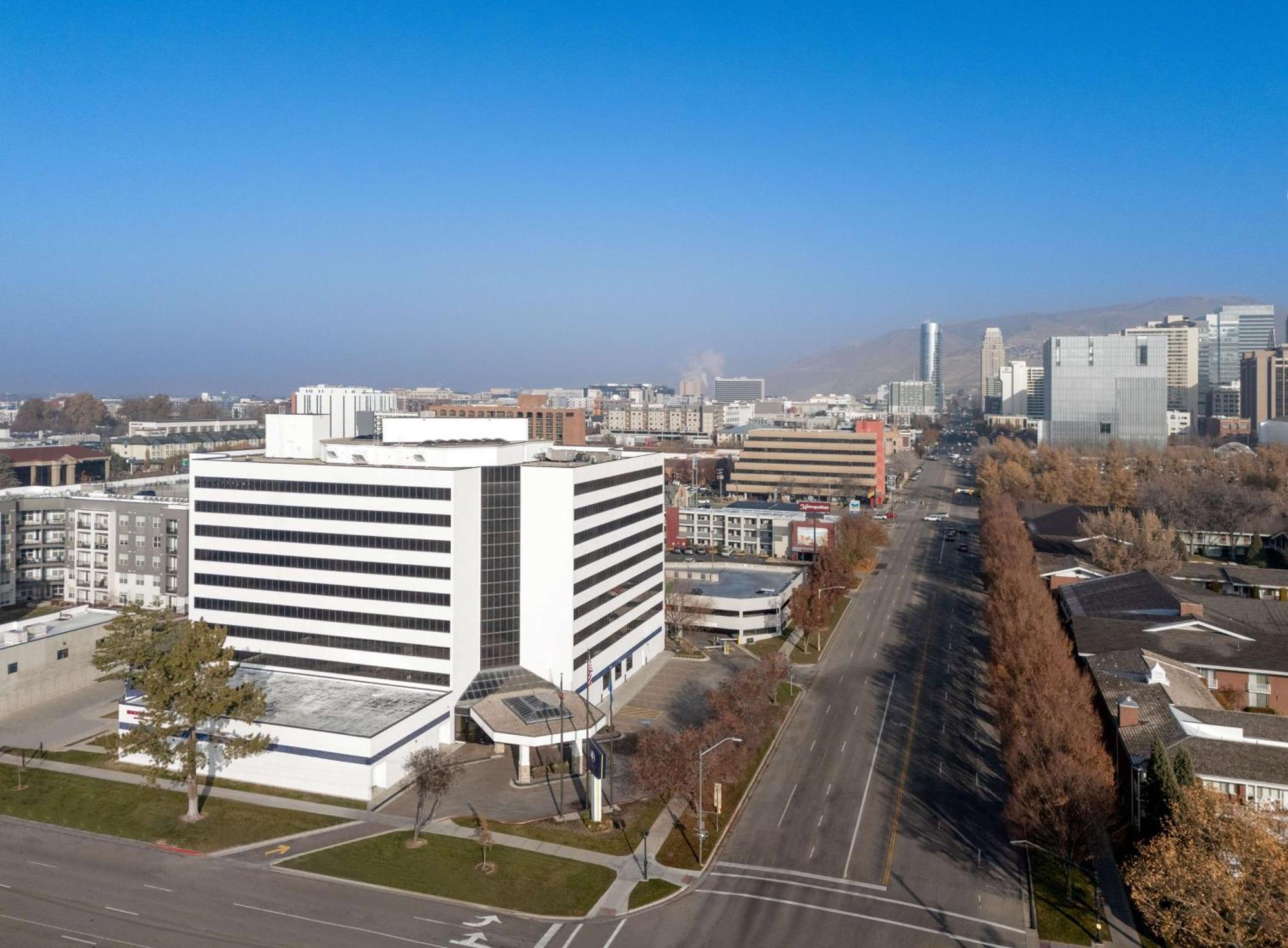 Doubletree Suites By Hilton Salt Lake City Ngoại thất bức ảnh