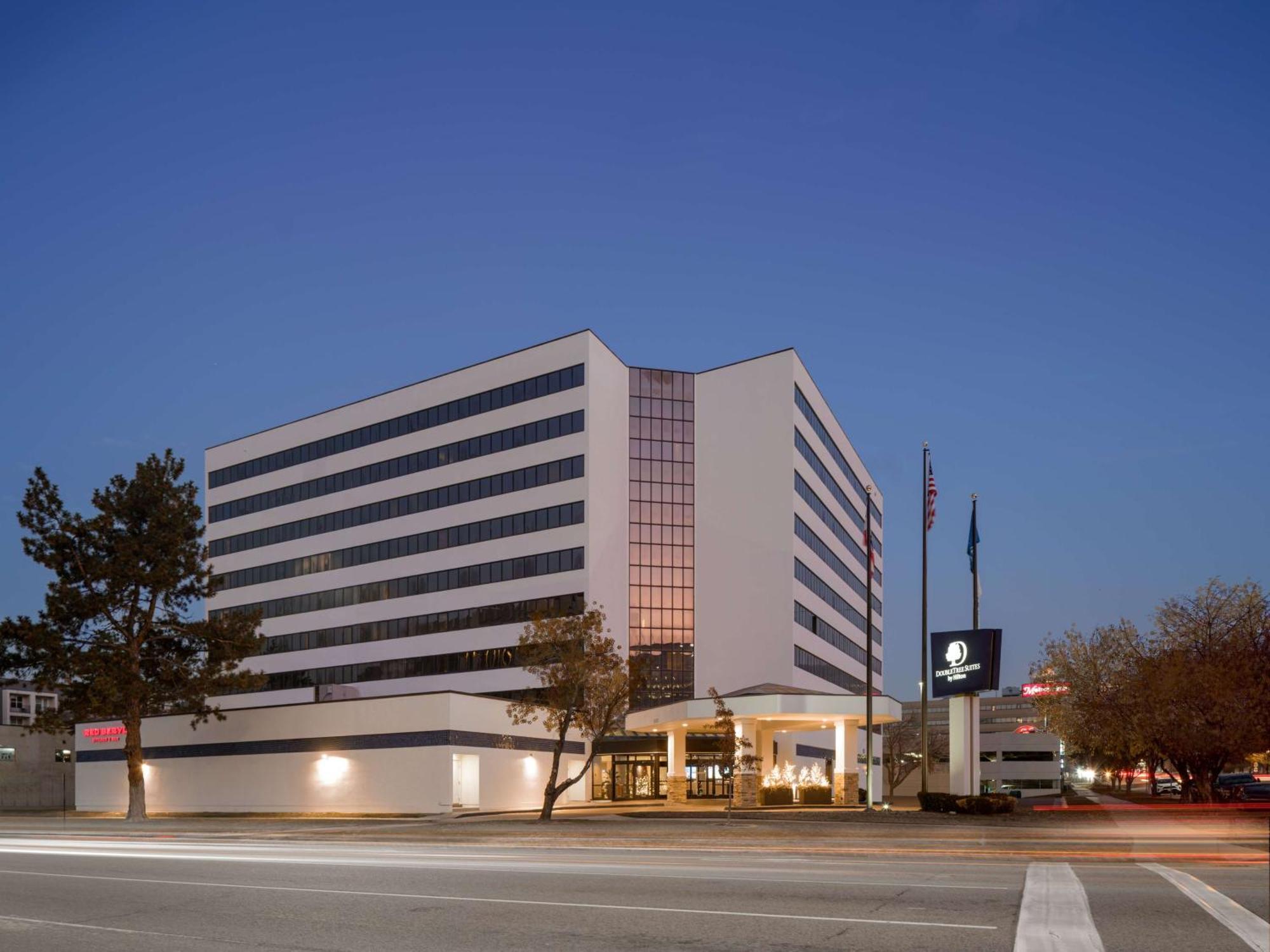 Doubletree Suites By Hilton Salt Lake City Ngoại thất bức ảnh